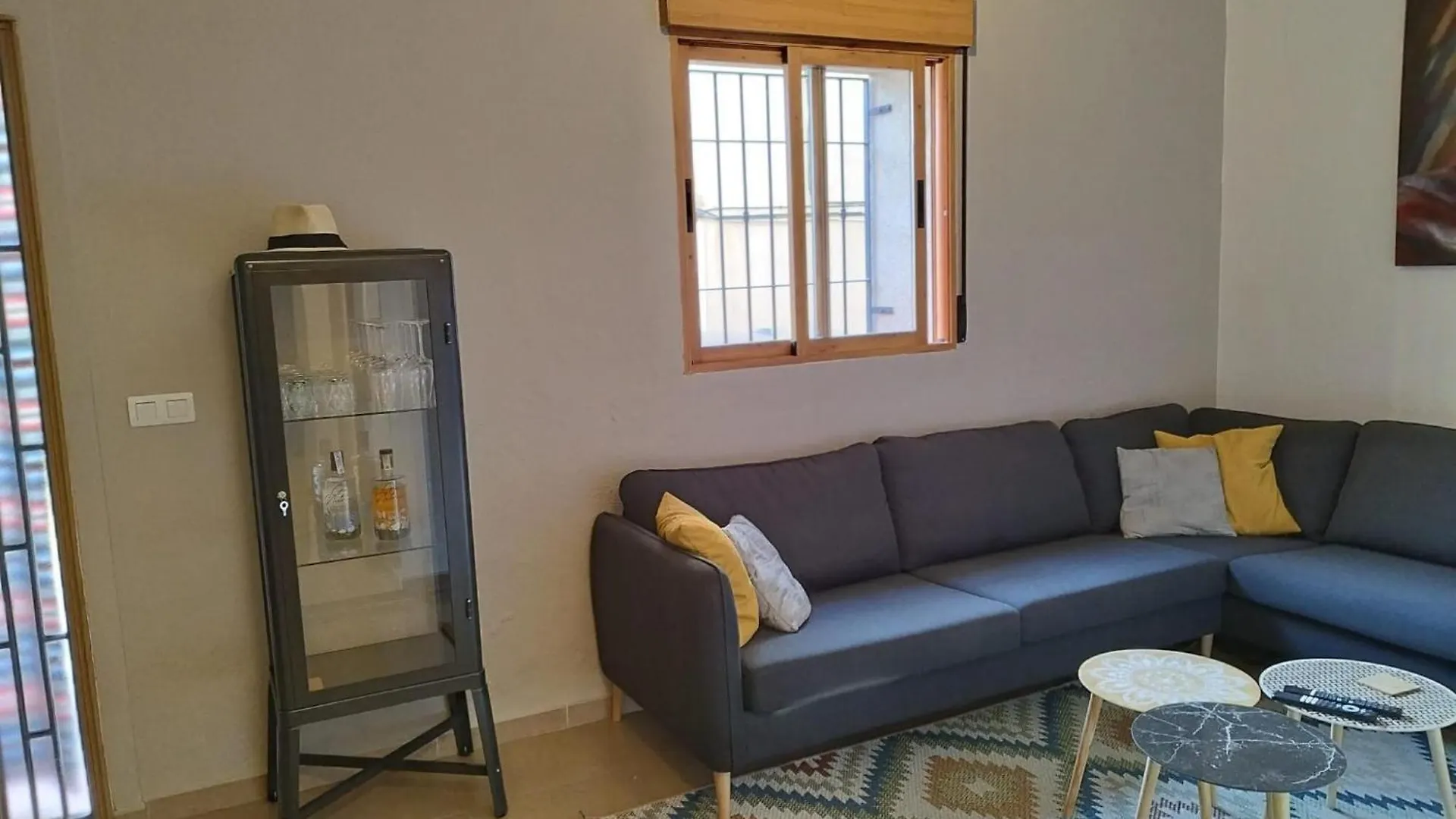kontakty Apartment With Balcony And A Jacuzzi, Cleaning Included